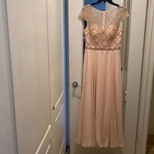Beautiful embellished party dress size L light peach.